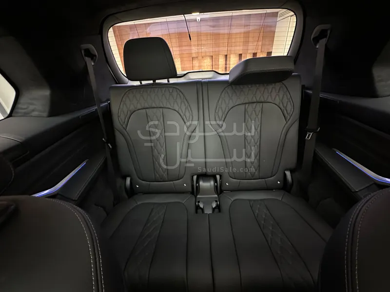 2023 بي ام دبليو الفئة اكس 7 إم كت