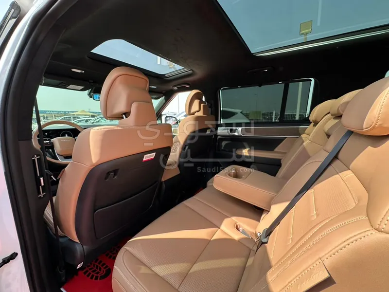 2024 هيونداي سانتا في جراند