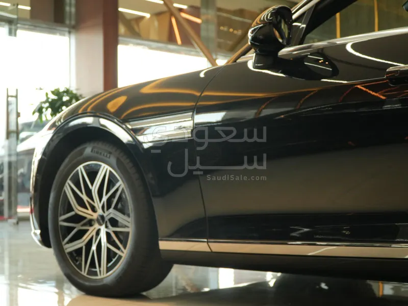 2023 جينيسيس جي 90