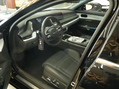 2023 جينيسيس جي 90