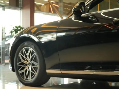 2023 جينيسيس جي 90