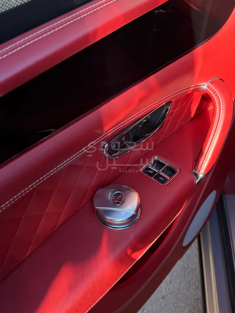 2017 بنتلي بنتايجا الاصدار الاول