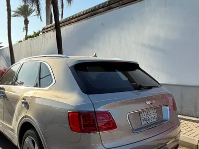 2017 بنتلي بنتايجا الاصدار الاول