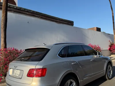 2017 بنتلي بنتايجا الاصدار الاول