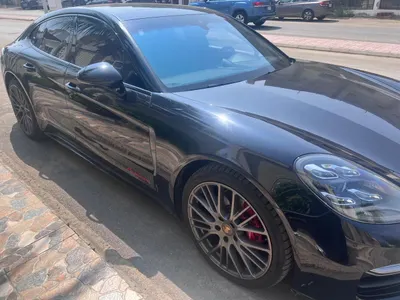 2022 بورش بانميرا بلاتينيوم