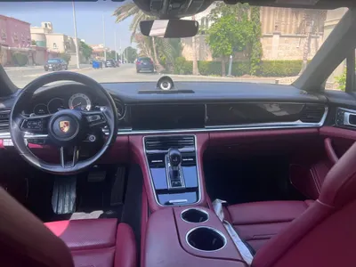 2022 بورش بانميرا بلاتينيوم