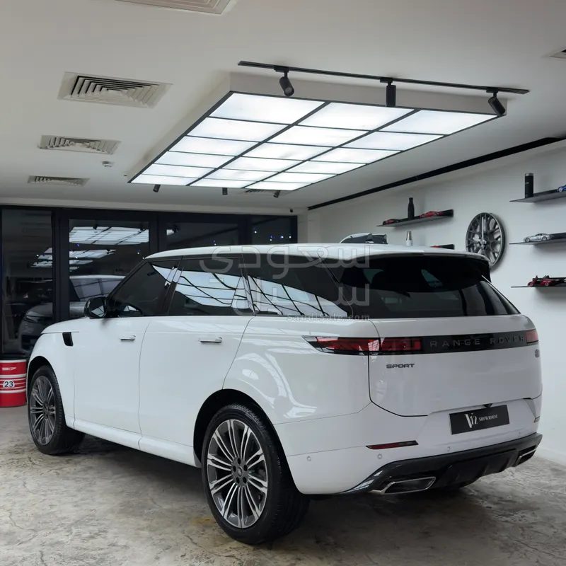 2024 لاند روفر رينج روفر سبورت اس اي
