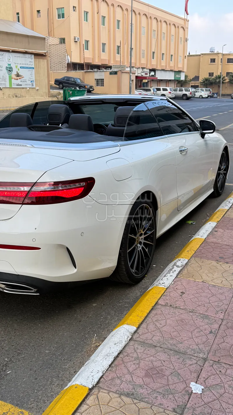 2020 مرسيدس - بنز إي 300 كوبيه