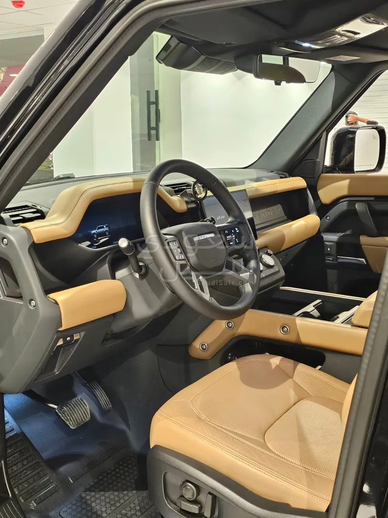 2025 Land Rover Defender