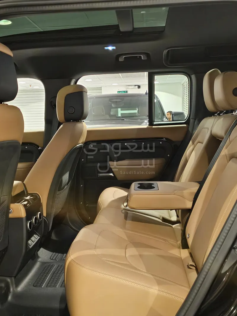 2025 Land Rover Defender