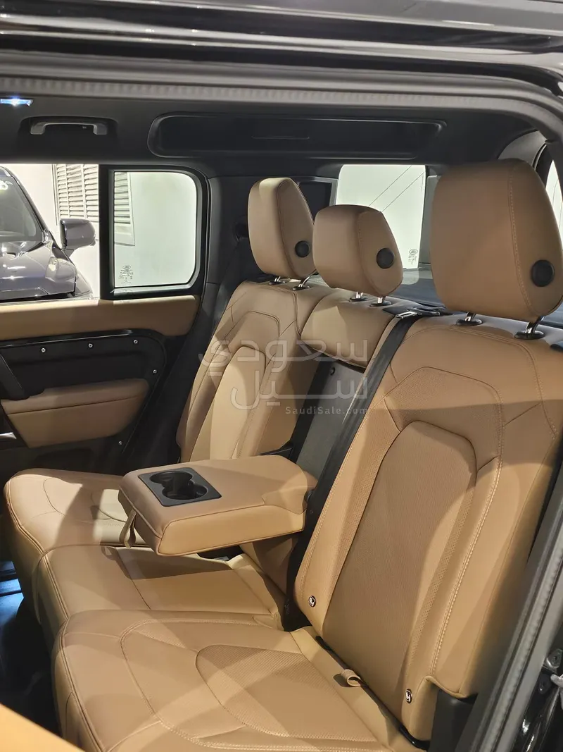 2025 Land Rover Defender
