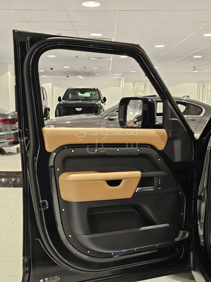 2025 Land Rover Defender