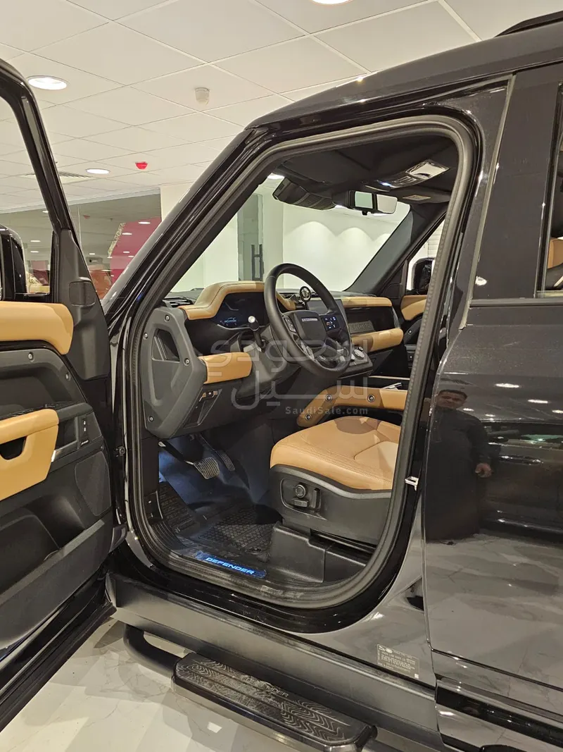 2025 Land Rover Defender