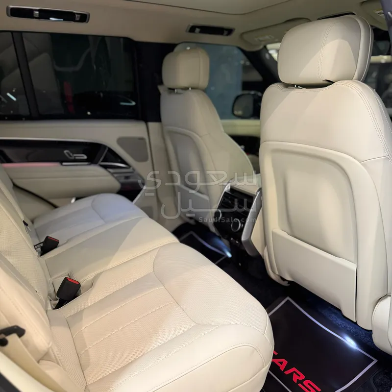 2025 لاند روفر رينج روفر كلاسيك