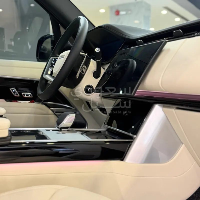 2025 لاند روفر رينج روفر كلاسيك