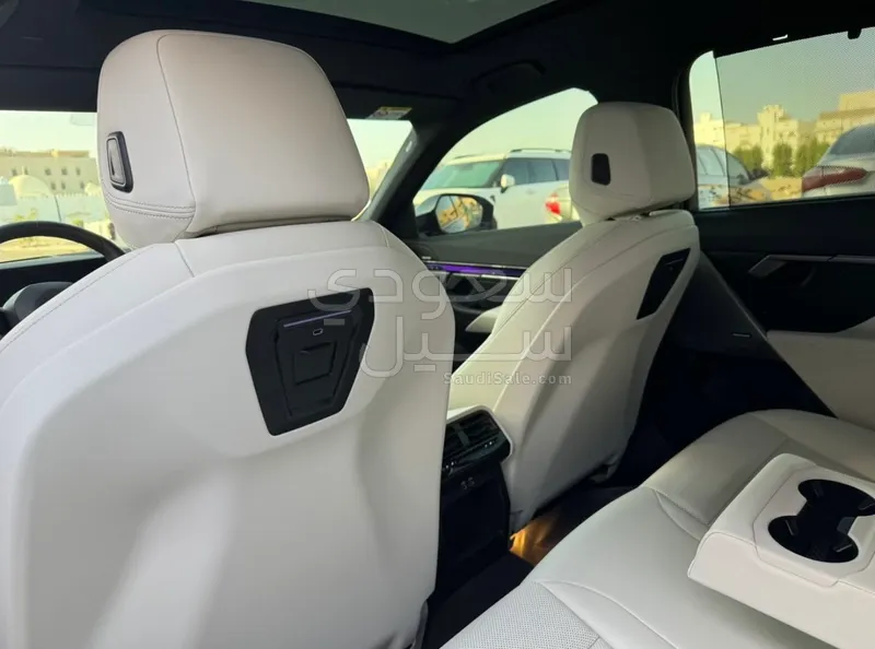 2025 بي ام دبليو الفئة الخامسة 520 أي