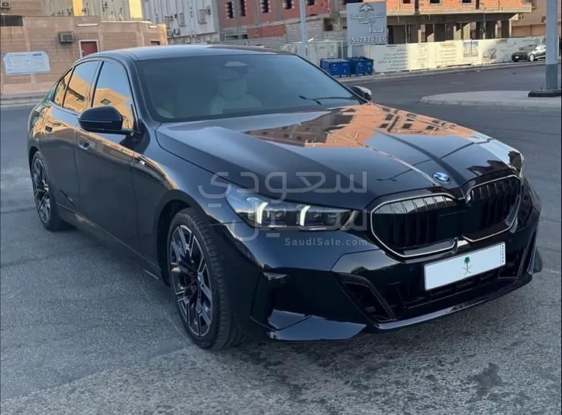 2025 بي ام دبليو الفئة الخامسة 520 أي