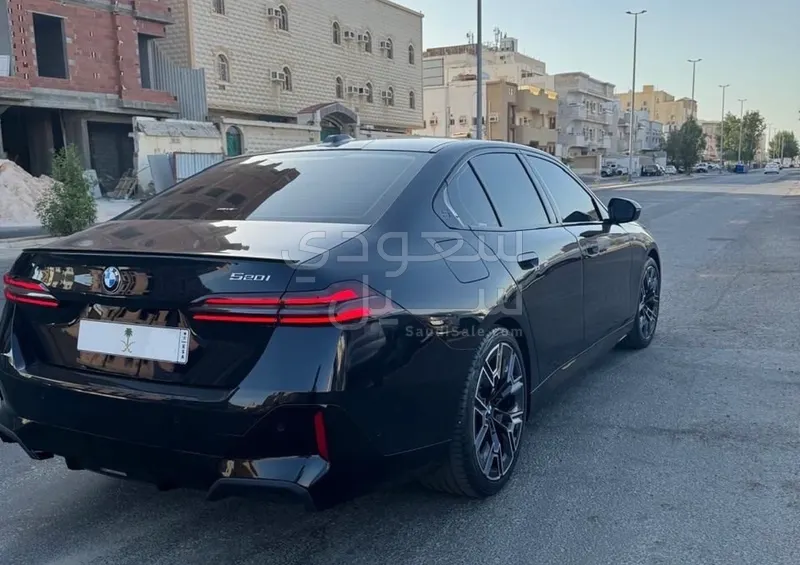 2025 بي ام دبليو الفئة الخامسة 520 أي