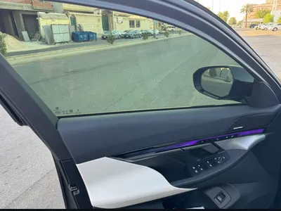 2025 بي ام دبليو الفئة الخامسة 520 أي