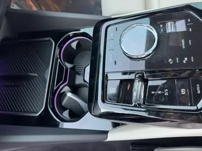 2025 بي ام دبليو الفئة الخامسة 520 أي