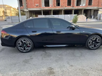 2025 بي ام دبليو الفئة الخامسة 520 أي