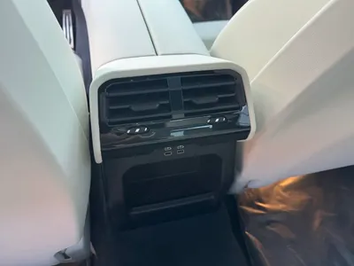 2025 بي ام دبليو الفئة الخامسة 520 أي