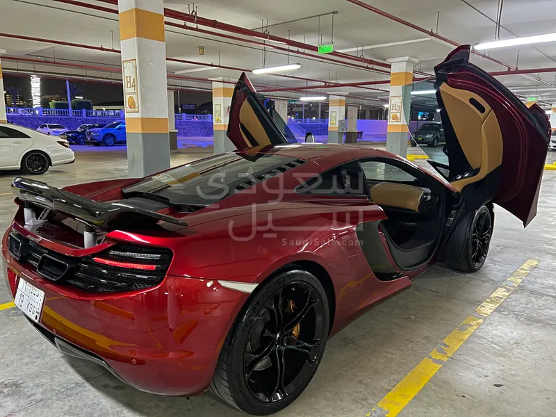 2012 مكلارين سي 12 إم بي 4