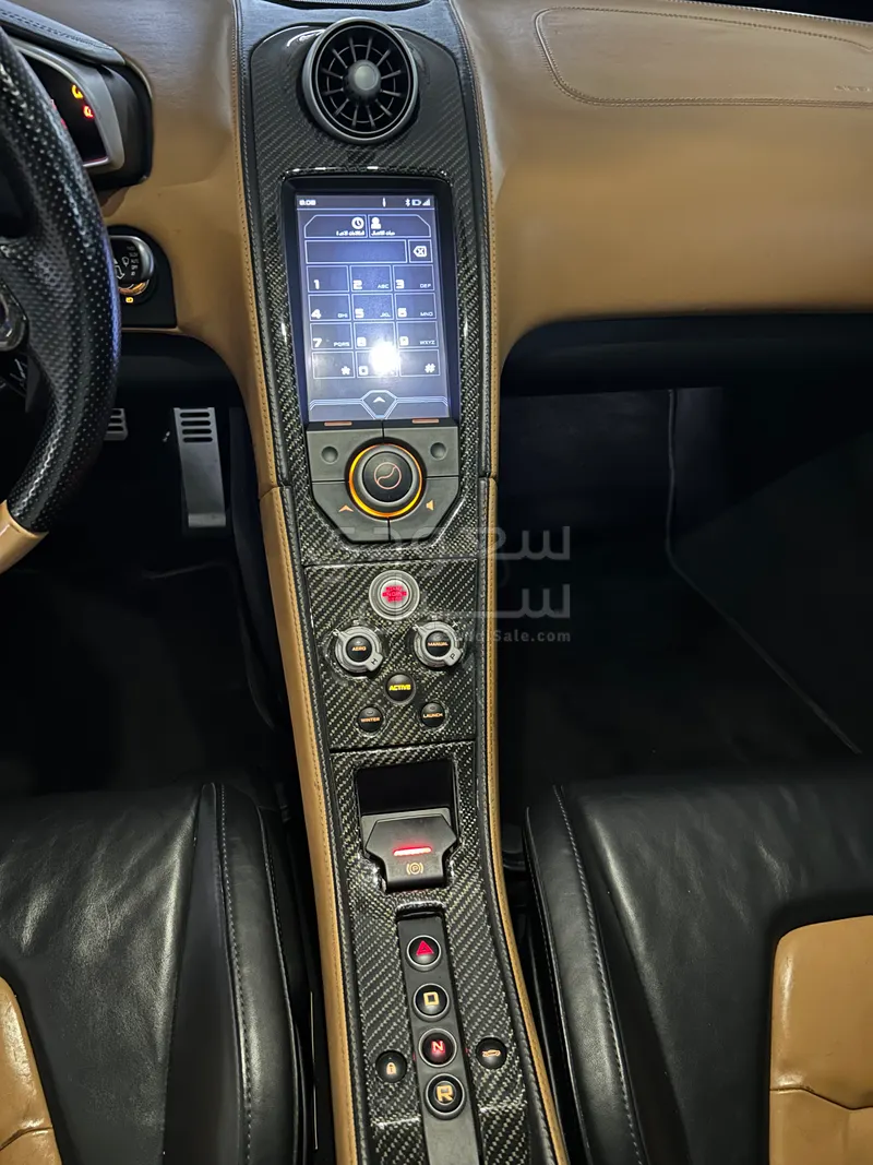 2012 مكلارين سي 12 إم بي 4