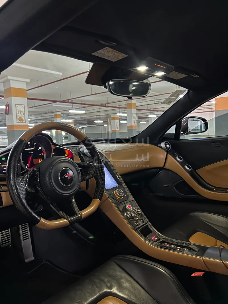 2012 مكلارين سي 12 إم بي 4