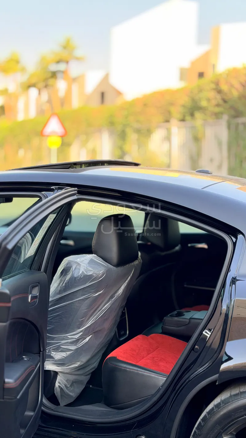 2023 دودج تشارجر اٍس ار تي 392 سكات باك