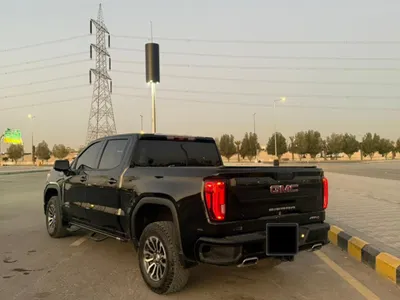 2023 جي ام سي سييرا اي تي 4