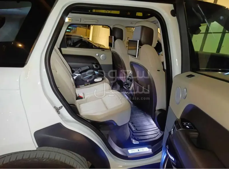 2022 Land Rover Range Rover Sport SE