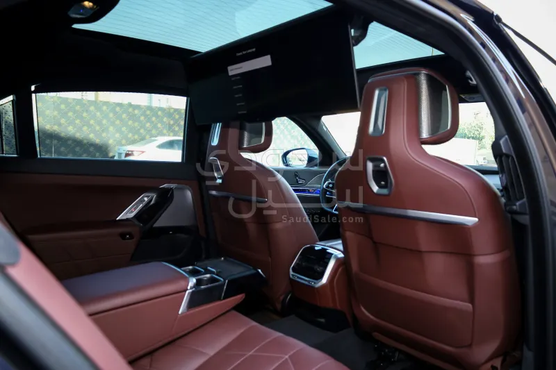 2024 بي ام دبليو الفئة السابعة 735أي