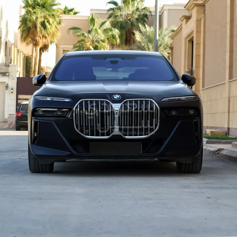 2024 بي ام دبليو الفئة السابعة 735أي