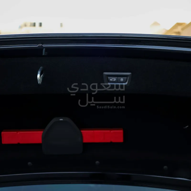 2024 بي ام دبليو الفئة السابعة 735أي