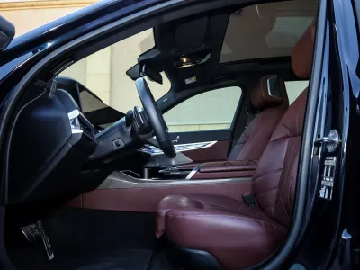 2024 بي ام دبليو الفئة السابعة 735أي