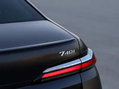 2024 بي ام دبليو الفئة السابعة 735أي