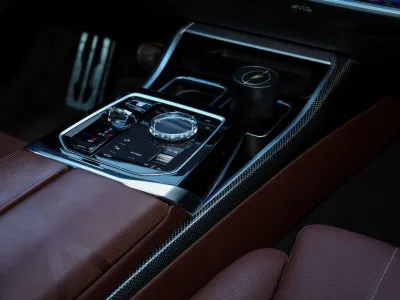 2024 بي ام دبليو الفئة السابعة 735أي