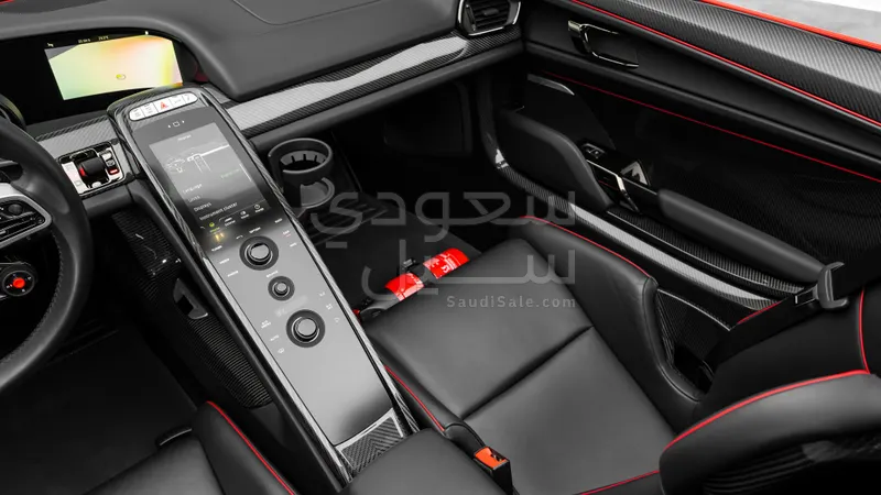 2015 بورش 918 سبايدر