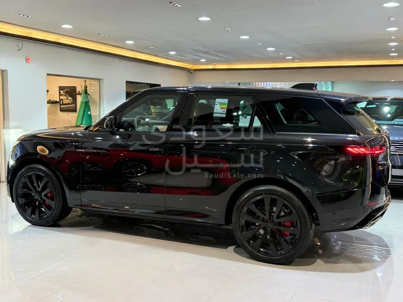 2026 لاند روفر رينج روفر سبورت اس اي ار دايناميك