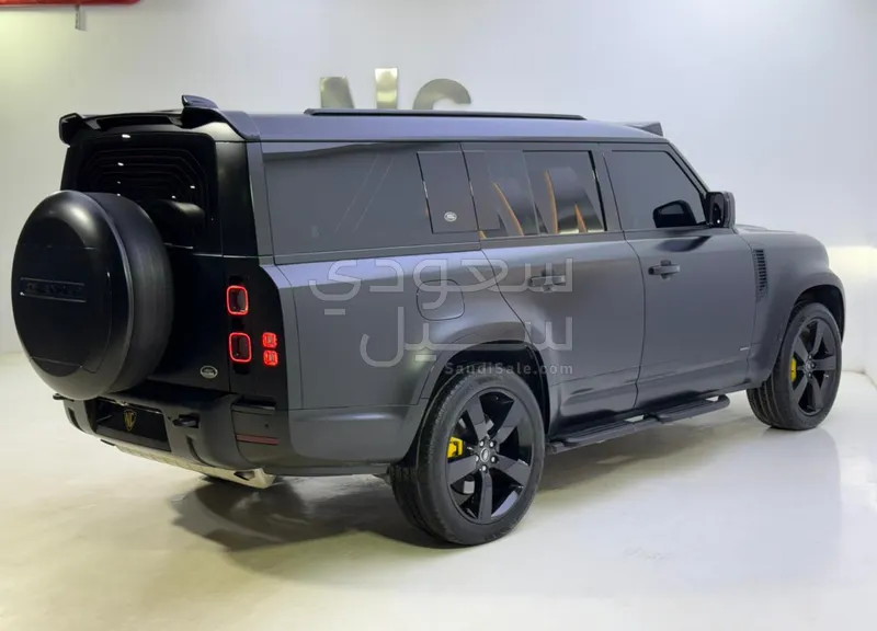 2023 لاند روفر ديفيندر اكس