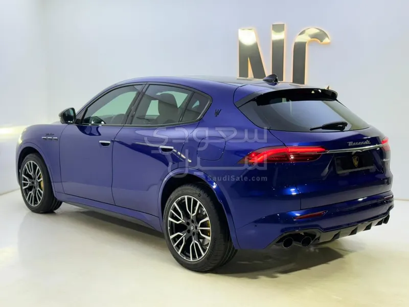 2023 مازيراتي جريكالي مودينا
