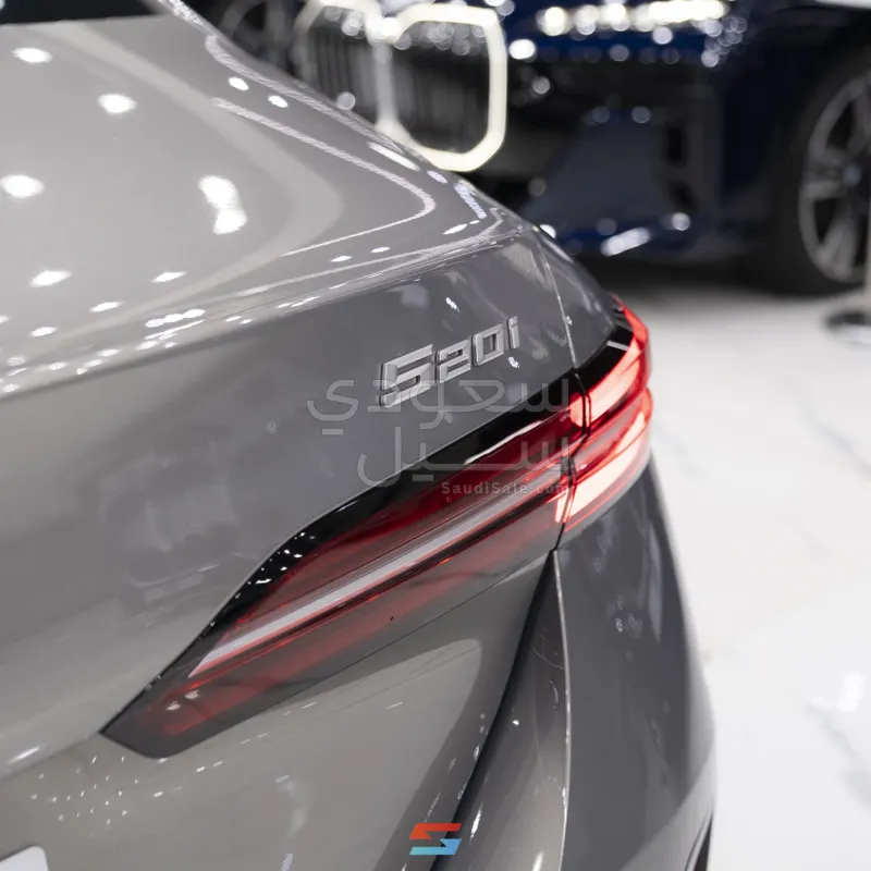 2026 BMW 5 Series 520i