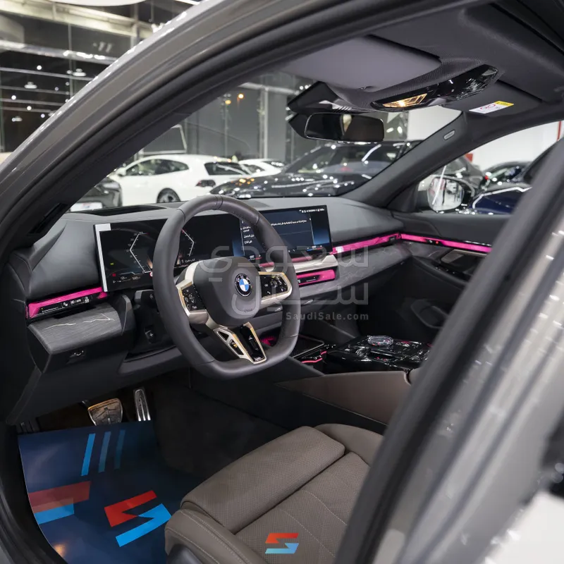 2026 BMW 5 Series 520i