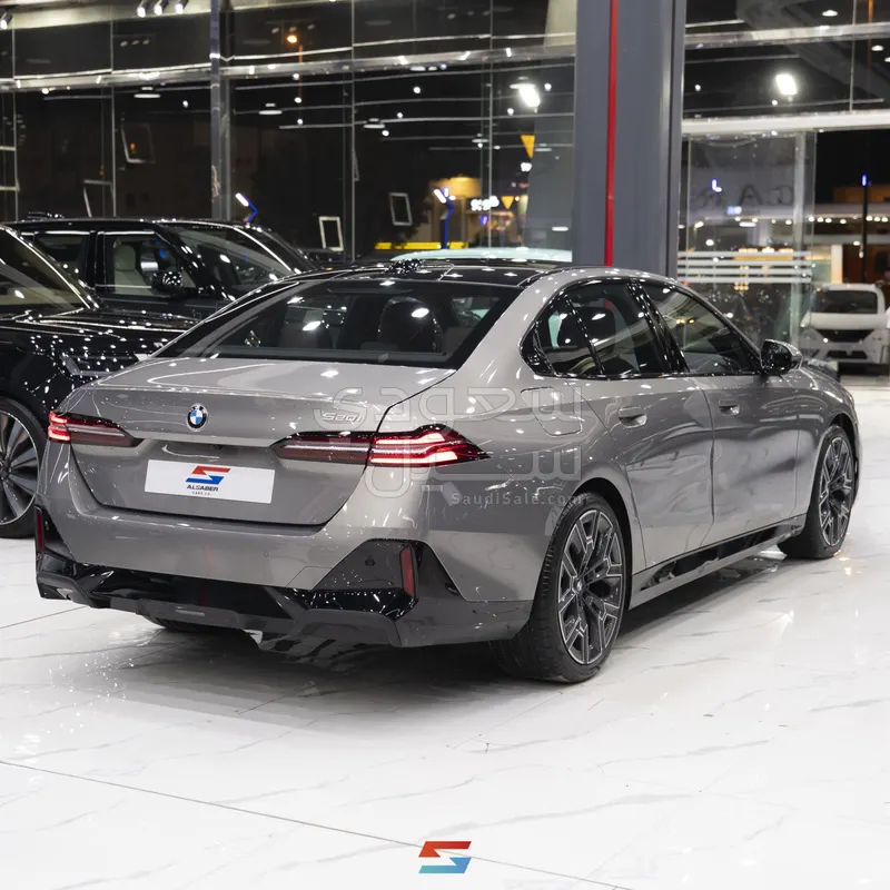 2026 BMW 5 Series 520i