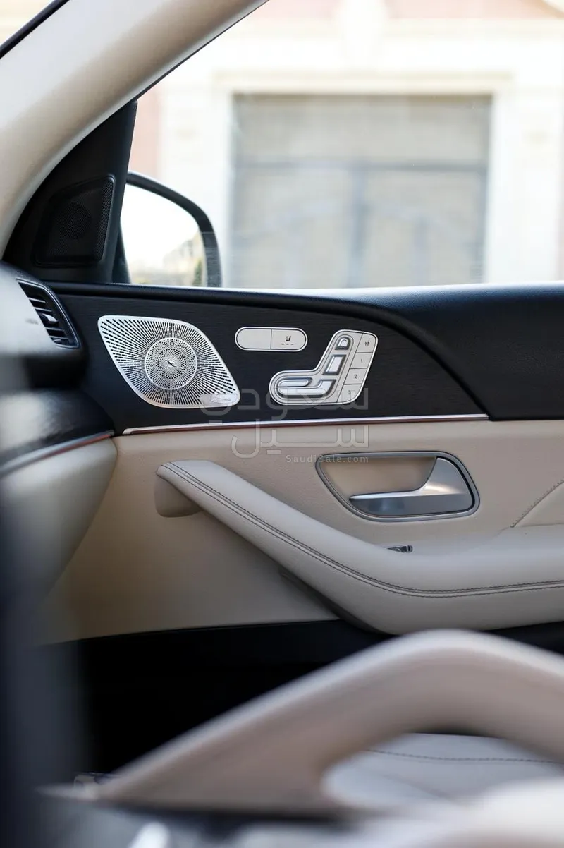 2024 مرسيدس - بنز جي إل إي 450 أي إم جي