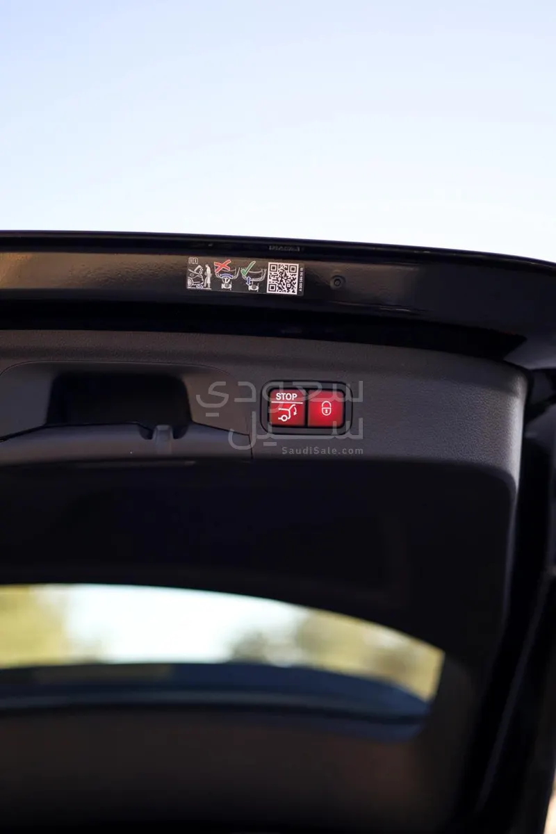 2024 مرسيدس - بنز جي إل إي 450 أي إم جي