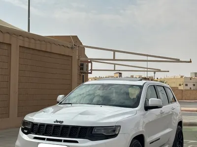 2018 جييب جراند شيروكي اس ار تي