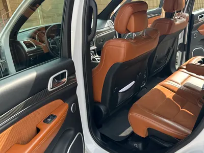 2018 جييب جراند شيروكي اس ار تي