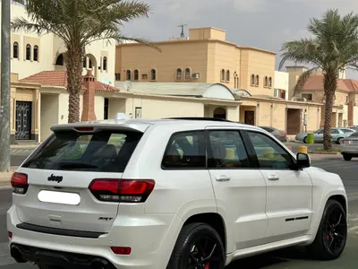 2018 جييب جراند شيروكي اس ار تي